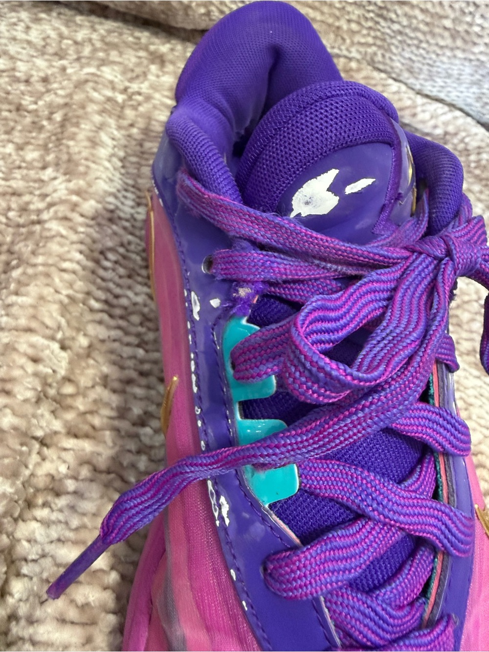 Nike A'One A'ja Wilson Purple Gold Shoes Basketball FZ8605-500 Womens Size 8.5 - Picture 4 of 10